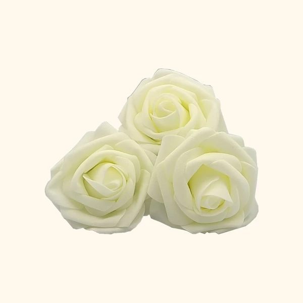 „White Rose„ habrózsák